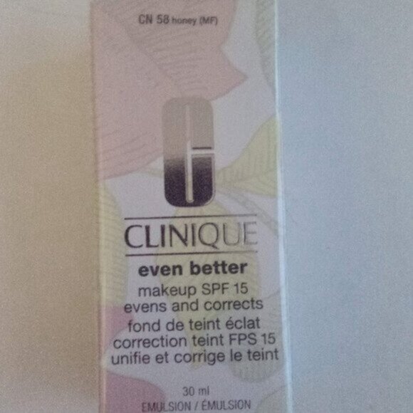 Clinique Even Better Makeup Broad Spectrum SPF 15 Foundation Color CN 58 Honey - Picture 1 of 5